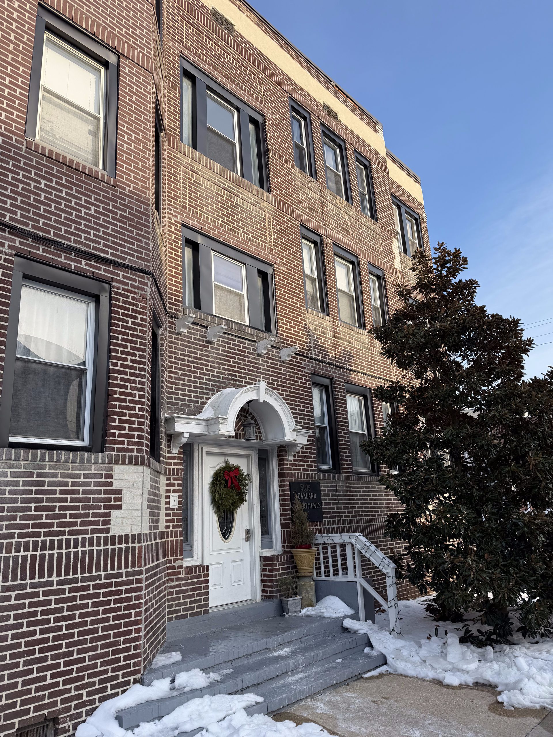 106 Windows Black Aluminum Capping — photo 4